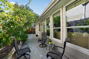 2713 Kinney Oaks Ct, Austin, TX 78704 - Photo 20
