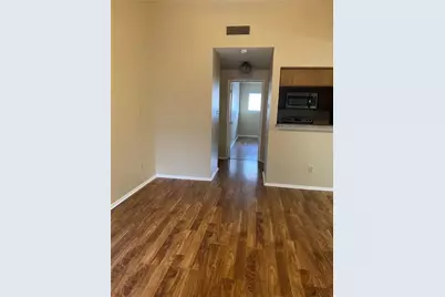 806 W 24th Street #308, Austin, TX 78705 - Photo 4