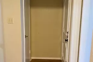 806 W 24th St, Austin, TX 78705 - Photo 2