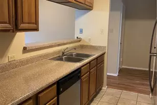 806 W 24th St, Austin, TX 78705 - Photo 6