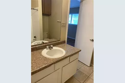 806 W 24th Street #308, Austin, TX 78705 - Photo 14
