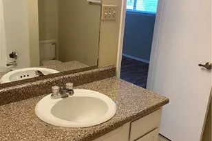 806 W 24th St, Austin, TX 78705 - Photo 14