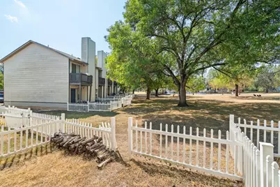 1806 River Crossing Cr Circle #C, Austin, TX 78741 - Photo 18