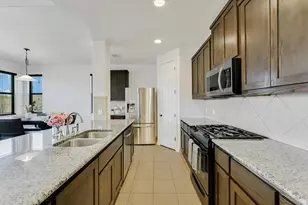 128 W Adelanta Pl, Round Rock, TX 78681 - Photo 8