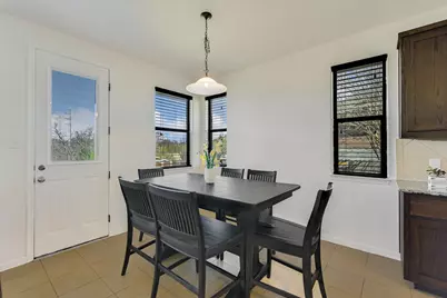 128 W Adelanta Place, Round Rock, TX 78681 - Photo 4