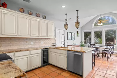 5229 Hupedo Ranch Road, Spicewood, TX 78669 - Photo 18