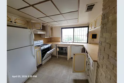 6605 Highpoint Drive, Austin, TX 78723 - Photo 6