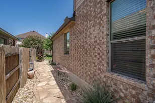 1419 Rowan Dr, Georgetown, TX 78628 - Photo 40