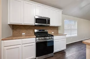 4009 Veiled Falls Dr, Pflugerville, TX 78660 - Photo 10