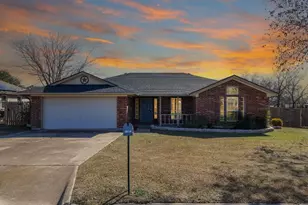 1101 E Johnson St, Burnet, TX 78611 - Photo 2