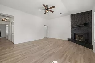 1101 E Johnson St, Burnet, TX 78611 - Photo 6