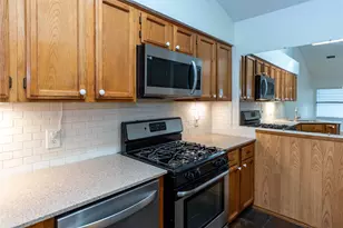 10716 N Platt River Dr, Austin, TX 78748 - Photo 8