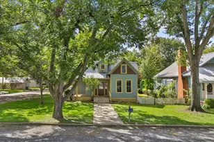 710 Gresham St, Smithville, TX 78957 - Photo 38