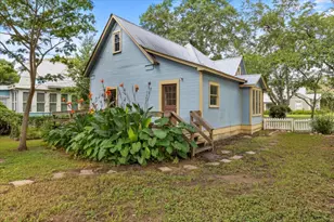 710 Gresham St, Smithville, TX 78957 - Photo 28