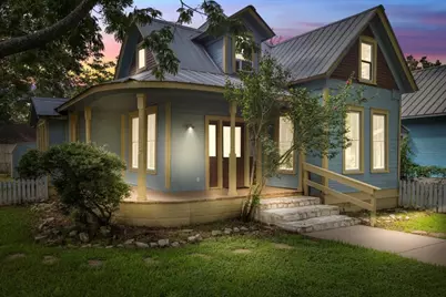 710 Gresham Street, Smithville, TX 78957 - Photo 1