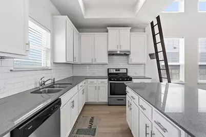 10221 Forest Grove Drive, Austin, TX 78747 - Photo 10