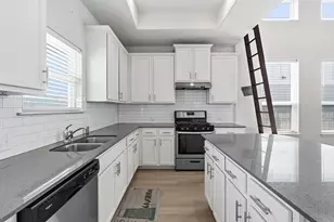 10221 Forest Grove Dr, Austin, TX 78747 - Photo 10