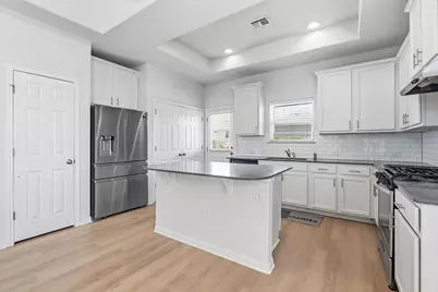 10221 Forest Grove Drive, Austin, TX 78747 - Photo 8