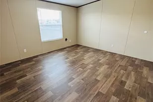 360 Margarita Dr, Dale, TX 78616 - Photo 6