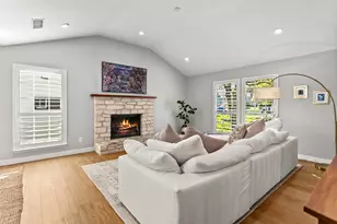 3627 Peregrine Falcon Dr, Austin, TX 78746 - Photo 4