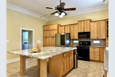 802 Main Street, Bastrop, TX 78602 - Photo 24
