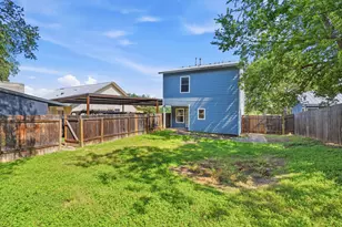 2720 Oak Springs Dr, Austin, TX 78702 - Photo 24