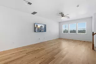 2720 Oak Springs Dr, Austin, TX 78702 - Photo 6