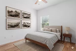 2720 Oak Springs Dr, Austin, TX 78702 - Photo 16