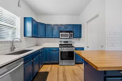 2720 Oak Springs Drive, Austin, TX 78702 - Photo 10