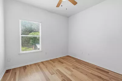 2720 Oak Springs Drive, Austin, TX 78702 - Photo 18