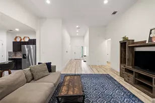 121 W Pauwela Ln, Bastrop, TX 78602 - Photo 14