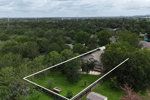 121 W Pauwela Ln, Bastrop, TX 78602 - Photo 34