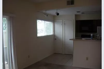 114 E 31st Street #109, Austin, TX 78705 - Photo 2