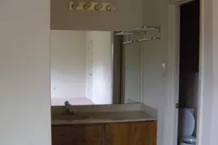 114 E 31st St, Austin, TX 78705 - Photo 8