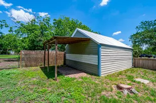209 Lockhart St, Martindale, TX 78655 - Photo 40