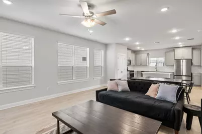 1012 Legend Milton Lane, Austin, TX 78748 - Photo 4