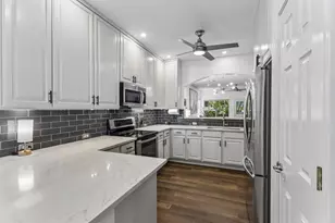 8702 Meridian Oak Ln, Austin, TX 78744 - Photo 16