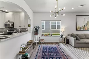 8702 Meridian Oak Ln, Austin, TX 78744 - Photo 8
