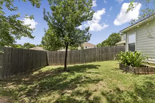 8702 Meridian Oak Ln, Austin, TX 78744 - Photo 34