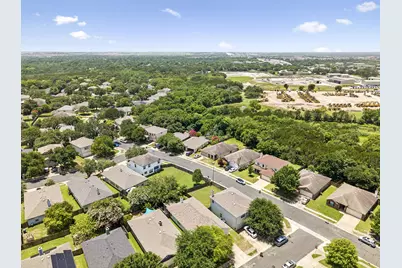 8702 Meridian Oak Lane, Austin, TX 78744 - Photo 38