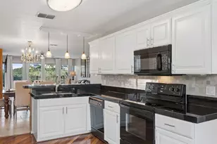 340 Harbor Dr, Spicewood, TX 78669 - Photo 8