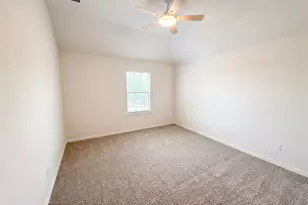 1308 Knowles Dr, Hutto, TX 78634 - Photo 10