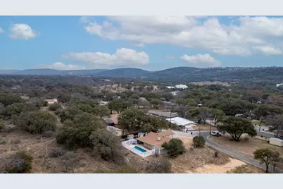 1109 County Road 132A, Kingsland, TX 78639 - Photo 4