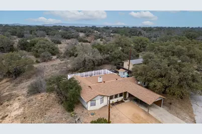 1109 County Road 132A, Kingsland, TX 78639 - Photo 2