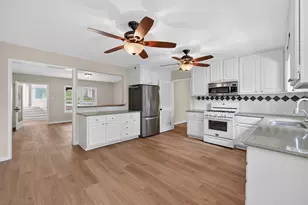 210 Harvard St, San Marcos, TX 78666 - Photo 10