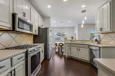 916 Abbeyglen Castle Drive, Pflugerville, TX 78660 - Photo 6
