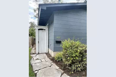 1402 Laurel Street #A, Georgetown, TX 78626 - Photo 2