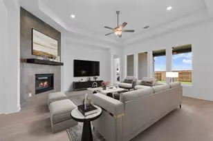 825 S Hemingway Loop, Liberty Hill, TX 78642 - Photo 4