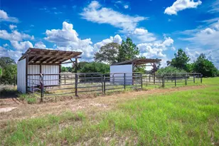 245 Country Ln, McDade, TX 78650 - Photo 34