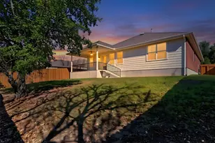 601 Red Hawk Dr, Leander, TX 78641 - Photo 32